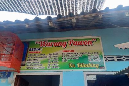 Soto ayam Mak Sri di Blitar.