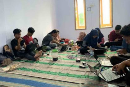 Pelatihan yang digelar Kabar Trenggalek kepada pers mahasiswa. (Foto: Bicarablitar.com)