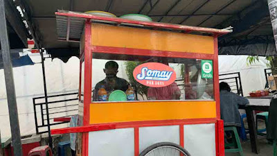 Gerobak Somay Belitar Pak Agus. (Foto: Bicarablitar.com)