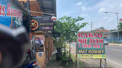Bakso Mie Ayam Mas Rommy. (Foto: Bicarablitar.com)