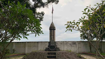 Monumen Potlot di belakang TMP Kota Blitar. (Foto: Bicarablitar.com)