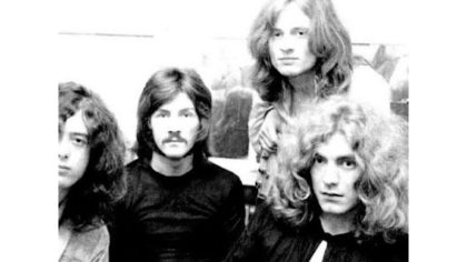Led Zeppelin. Sebuah band yang berasal dari Inggris, dengan mengusung genre rock.
