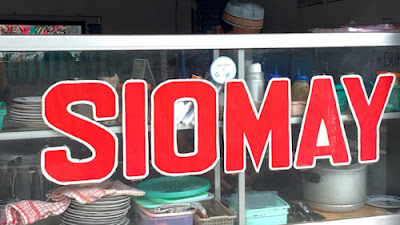 Siomay depan STMI (tampak depan)