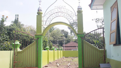 Area pemakaman Syekh Abu Hasan di Desa Kuningan, Kanigoro, Blitar. (foto: Bicara Blitar)