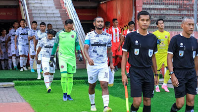 Putra Delta Sidoarjo saat bermain.