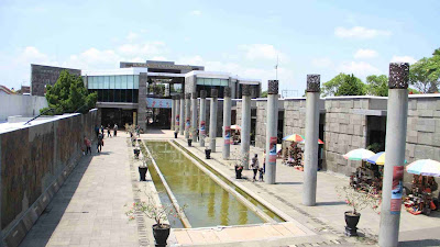 Area Perpustakaan Bung Karno di Blitar.