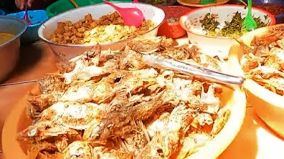 Warung Mak Ti di Jatinom, Kabupaten Blitar.