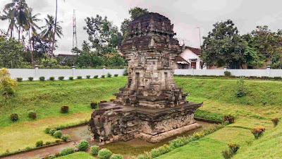 Candi Sawentar di Kecamatan Kanigoro, Kabupaten Blitar