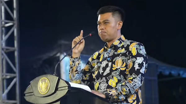 Wali Kota Blitar Syauqul Muhibbin saat Pesta Rakyat di Alun-alun Kota Blitar, Sabtu, 26 April 2025.