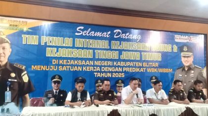Konferensi pers Kejaksaan Negeri Kabupaten Blitar, Rabu, 23 April 2025.