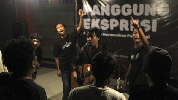 Tanasaghara saat di Pasar Legi, Kota Blitar, 3 Mei 2025. (Dok. PC PMII Blitar)