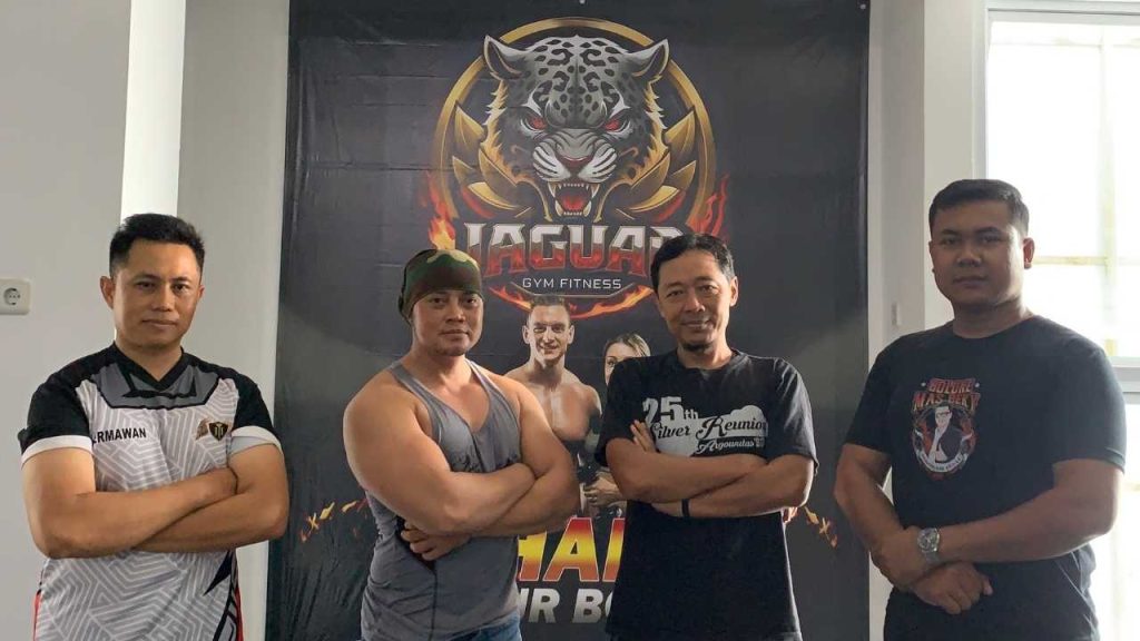 Pengelola dan trainer di Jaguar Gym Fitness.
