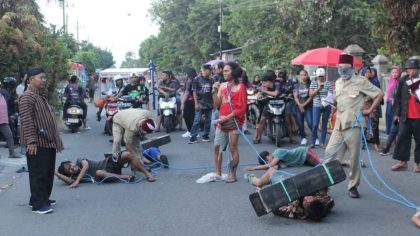 Pawai budaya di Desa Gogodeso, Kecamatan Kanigoro, pada tanggal 26 Juli 2025.