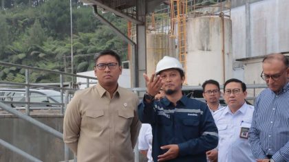 Wamentan RI saat peresmian Instalasi Biogas milik PT Greenfields Indonesia Dairy Farm 2 yang berlokasi di wilayah Kabupaten Blitar, Rabu, 30 Juli 2025. (Foto: Polres Blitar)