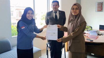 Ketua HMP PGSD Unisba Blitar Dilla Widyaningrum di Dinperpusip Kota Blitar.