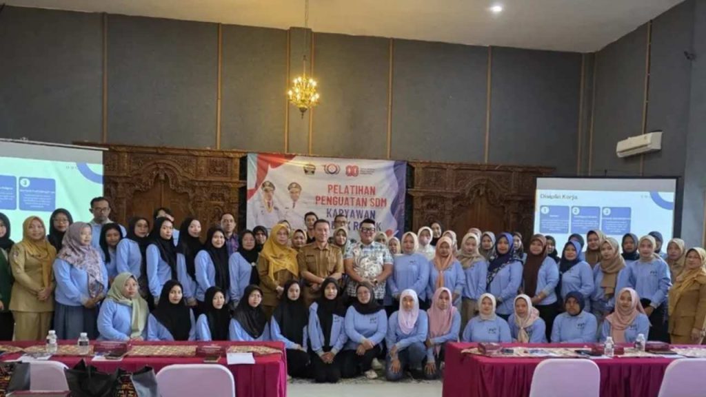 Pelatihan penguatan SDM di Rest Area Pendapa Ageng Hand Asta Sih, Kelurahan Togogan, Kecamatan Srengat, Kabupaten Blitar, Selasa, 19 Agustus 2025.