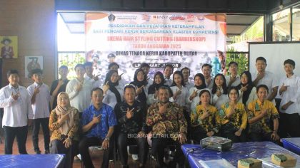 Pembukaan pelatihan dan sertifikasi kompetensi Hair Stylist Cutting (Barbershop) IIdi Blitar Park, Kamis 21 Agustus 2025. (Foto: Triananda Zaenal/Bicarablitar.com)