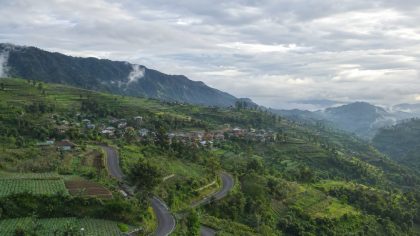 Enam kecamatan Blitar berada di ketinggian di atas 300 mdpl