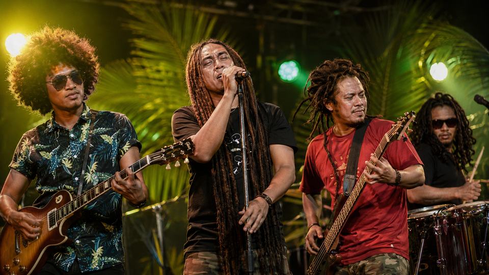 Steven Coconut Treez, band reggae yang lahirkan Welcome to My Paradise