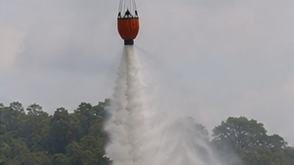 Prabowo tambah helikopter water bombing karhutla Kalteng