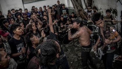 Endank Soekamti dan konsistensi merilis album lewat era Funraise