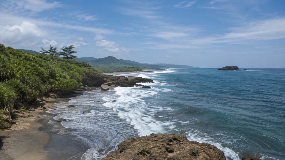 Pantai Pasur Blitar, pantai paling barat dengan pasir hitam bekas tambang