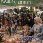 Bazar UMKM Blitar yang jadi wadah promosi produk lokal