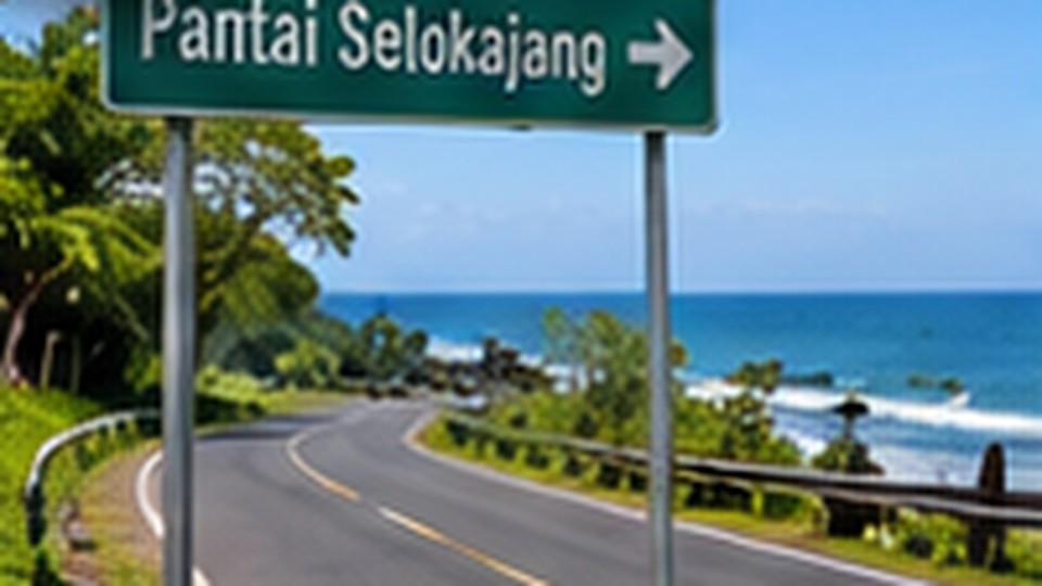 Rute jalan menuju Pantai Selokajang Blitar