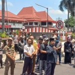 Begini tanggapan PJ Sekda Kota Blitar soal aksi unjuk rasa di depan kantor wali kota